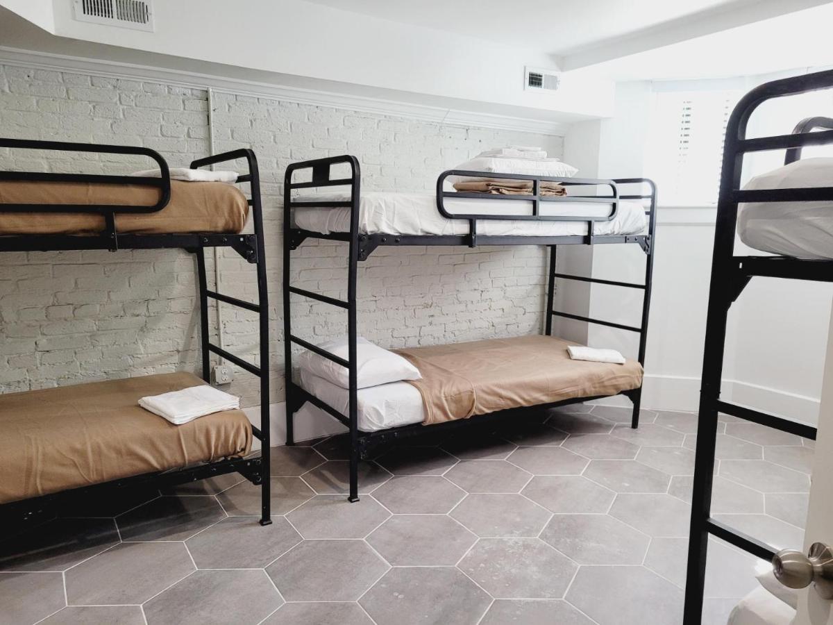 May Flower Hostel Llc วอชิงตัน ภายนอก รูปภาพ